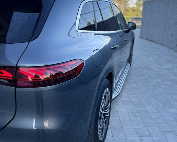 Серый Мерседес EQS SUV, объемом двигателя 0 л и пробегом 31 тыс. км за 57999 $, фото 11 на Automoto.ua
