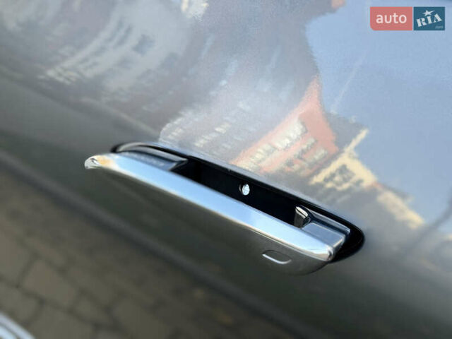 Серый Мерседес EQS SUV, объемом двигателя 0 л и пробегом 16 тыс. км за 85500 $, фото 10 на Automoto.ua