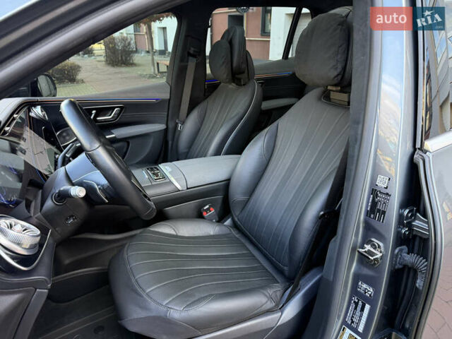 Серый Мерседес EQS SUV, объемом двигателя 0 л и пробегом 16 тыс. км за 85500 $, фото 15 на Automoto.ua