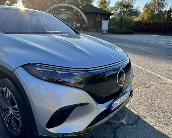 Серый Мерседес EQS SUV, объемом двигателя 0 л и пробегом 31 тыс. км за 72000 $, фото 22 на Automoto.ua