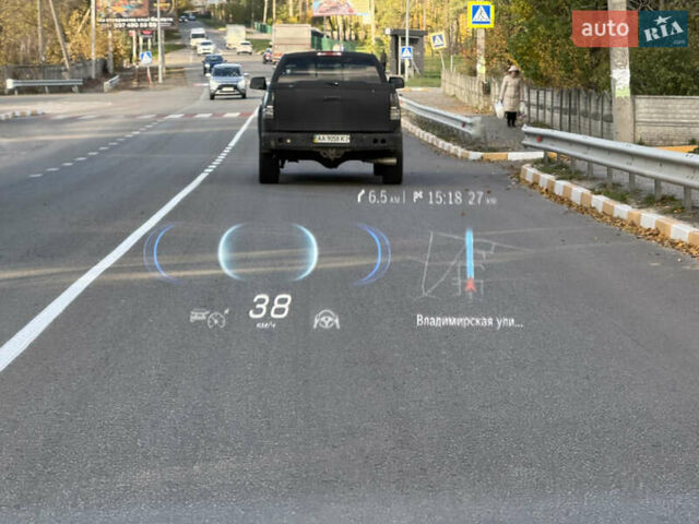 Серый Мерседес EQS SUV, объемом двигателя 0 л и пробегом 16 тыс. км за 85500 $, фото 38 на Automoto.ua