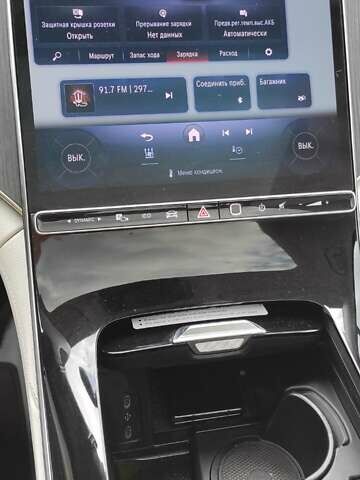 Серый Мерседес EQS SUV, объемом двигателя 0 л и пробегом 19 тыс. км за 59000 $, фото 19 на Automoto.ua