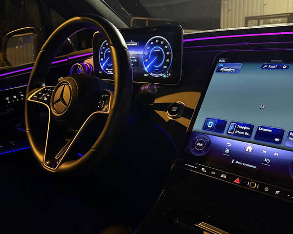 Серый Мерседес EQS SUV, объемом двигателя 0 л и пробегом 10 тыс. км за 69000 $, фото 4 на Automoto.ua