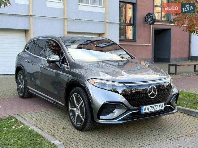 Серый Мерседес EQS SUV, объемом двигателя 0 л и пробегом 16 тыс. км за 85500 $, фото 3 на Automoto.ua