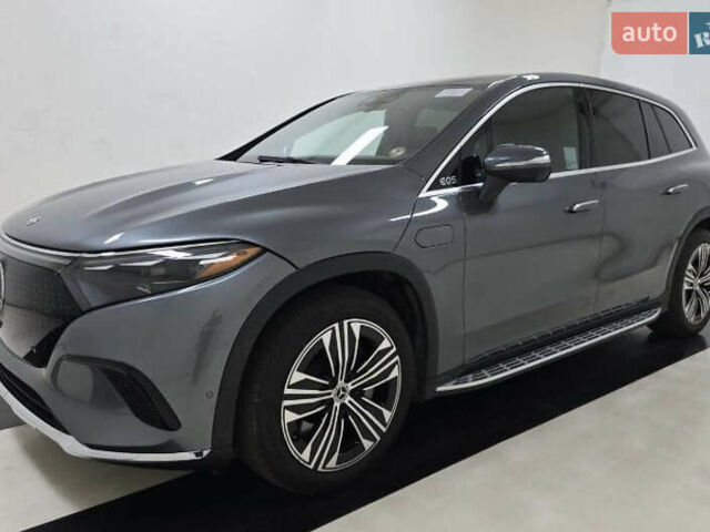 Серый Мерседес EQS SUV, объемом двигателя 0 л и пробегом 17 тыс. км за 62500 $, фото 1 на Automoto.ua