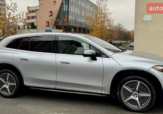 Серый Мерседес EQS SUV, объемом двигателя 0 л и пробегом 27 тыс. км за 78000 $, фото 1 на Automoto.ua
