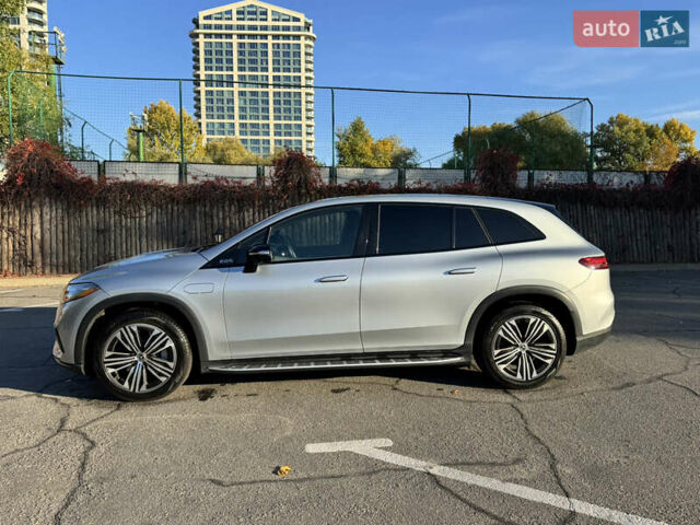 Серый Мерседес EQS SUV, объемом двигателя 0 л и пробегом 31 тыс. км за 72000 $, фото 5 на Automoto.ua
