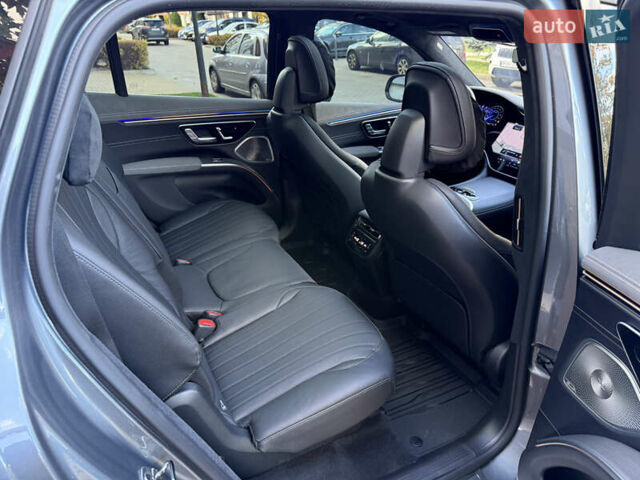Серый Мерседес EQS SUV, объемом двигателя 0 л и пробегом 16 тыс. км за 85500 $, фото 21 на Automoto.ua