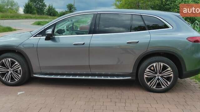 Серый Мерседес EQS SUV, объемом двигателя 0 л и пробегом 19 тыс. км за 59000 $, фото 6 на Automoto.ua