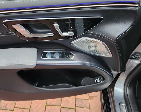 Сірий Мерседес EQS SUV, об'ємом двигуна 0 л та пробігом 43 тис. км за 74000 $, фото 15 на Automoto.ua