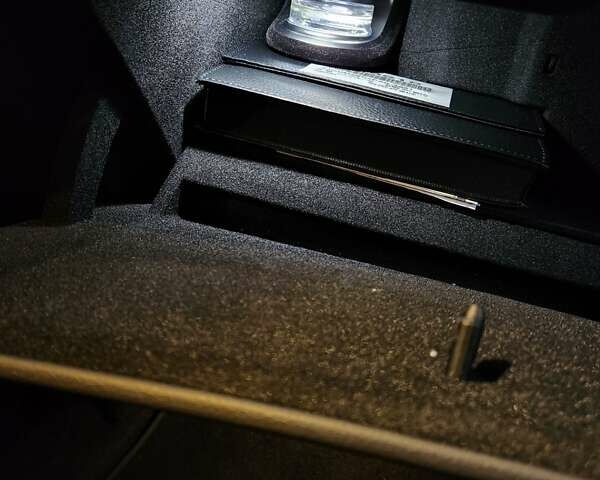 Сірий Мерседес EQS SUV, об'ємом двигуна 0 л та пробігом 43 тис. км за 74000 $, фото 17 на Automoto.ua