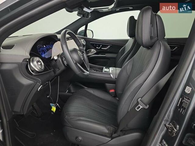 Серый Мерседес EQS SUV, объемом двигателя 0 л и пробегом 5 тыс. км за 42000 $, фото 7 на Automoto.ua