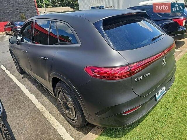 Серый Мерседес EQS SUV, объемом двигателя 0 л и пробегом 31 тыс. км за 50000 $, фото 2 на Automoto.ua