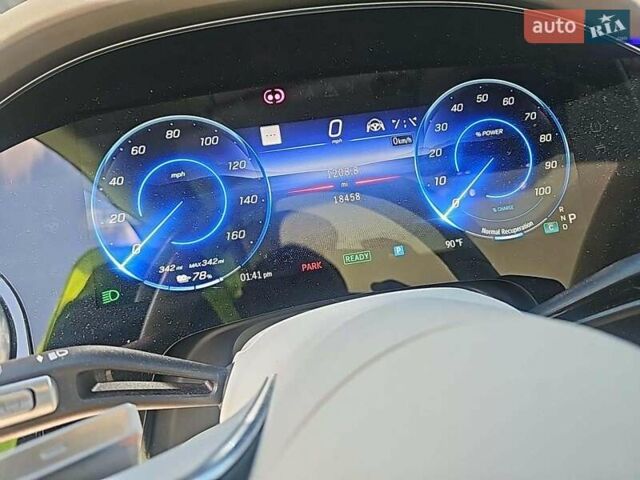 Серый Мерседес EQS SUV, объемом двигателя 0 л и пробегом 31 тыс. км за 50000 $, фото 6 на Automoto.ua