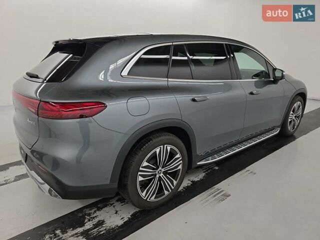 Серый Мерседес EQS SUV, объемом двигателя 0 л и пробегом 5 тыс. км за 42000 $, фото 3 на Automoto.ua