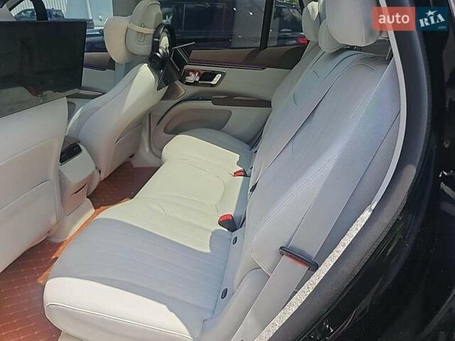 Серый Мерседес EQS SUV, объемом двигателя 0 л и пробегом 31 тыс. км за 50000 $, фото 8 на Automoto.ua
