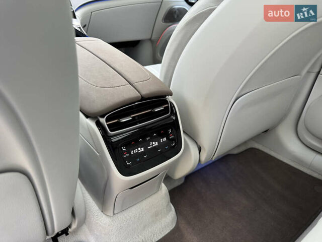 Синий Мерседес EQS SUV, объемом двигателя 0 л и пробегом 24 тыс. км за 68000 $, фото 80 на Automoto.ua