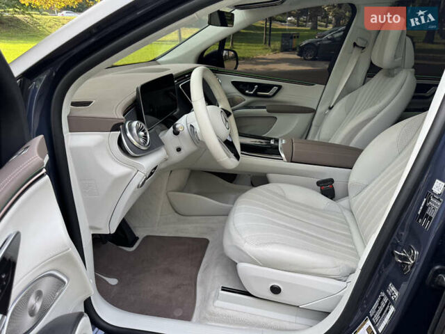 Синий Мерседес EQS SUV, объемом двигателя 0 л и пробегом 24 тыс. км за 68000 $, фото 38 на Automoto.ua
