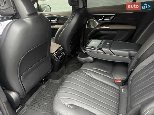Синий Мерседес EQS SUV, объемом двигателя 0 л и пробегом 19 тыс. км за 70000 $, фото 21 на Automoto.ua