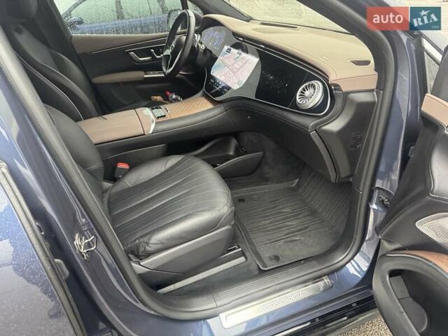 Синий Мерседес EQS SUV, объемом двигателя 0 л и пробегом 19 тыс. км за 70000 $, фото 19 на Automoto.ua