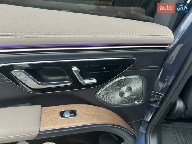 Синий Мерседес EQS SUV, объемом двигателя 0 л и пробегом 19 тыс. км за 71000 $, фото 21 на Automoto.ua