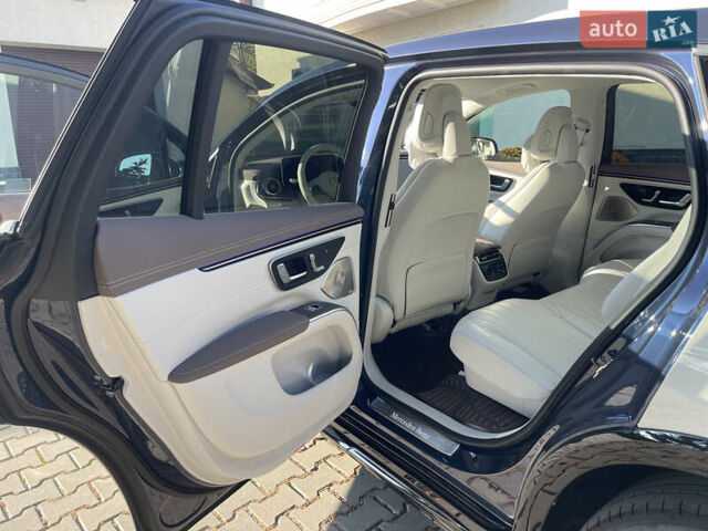 Синий Мерседес EQS SUV, объемом двигателя 0 л и пробегом 31 тыс. км за 67000 $, фото 21 на Automoto.ua