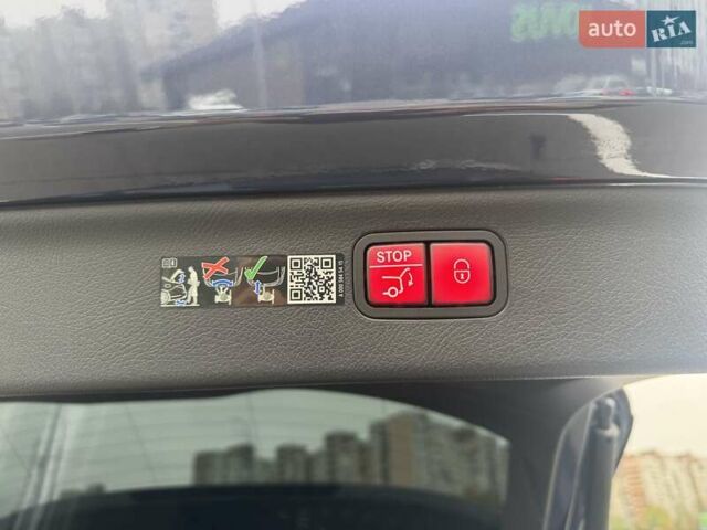 Синий Мерседес EQS SUV, объемом двигателя 0 л и пробегом 19 тыс. км за 71000 $, фото 35 на Automoto.ua