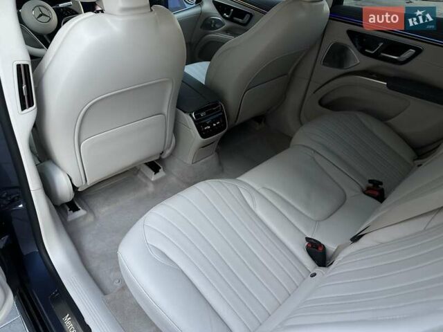 Синий Мерседес EQS SUV, объемом двигателя 0 л и пробегом 16 тыс. км за 102999 $, фото 46 на Automoto.ua
