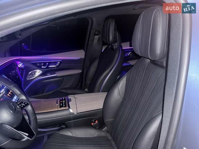 Синий Мерседес EQS SUV, объемом двигателя 0 л и пробегом 19 тыс. км за 70000 $, фото 36 на Automoto.ua