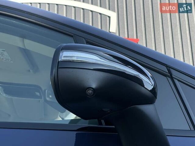 Синий Мерседес EQS SUV, объемом двигателя 0 л и пробегом 16 тыс. км за 102999 $, фото 10 на Automoto.ua