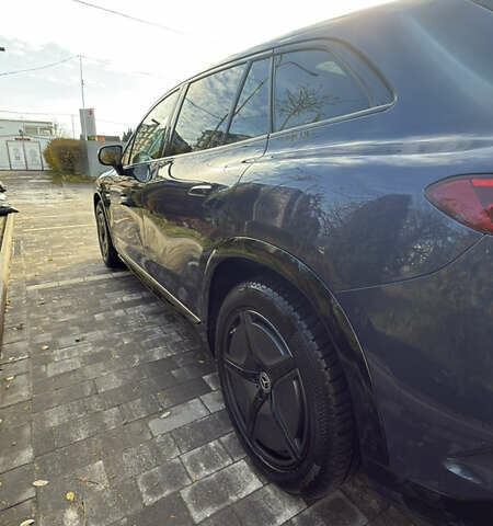 Синий Мерседес EQS SUV, объемом двигателя 0 л и пробегом 24 тыс. км за 95000 $, фото 3 на Automoto.ua