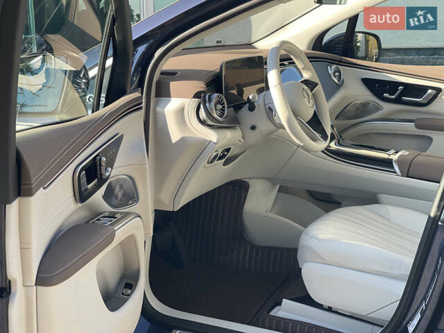Синий Мерседес EQS SUV, объемом двигателя 0 л и пробегом 31 тыс. км за 67000 $, фото 38 на Automoto.ua