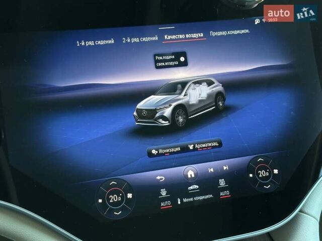 Синий Мерседес EQS SUV, объемом двигателя 0 л и пробегом 16 тыс. км за 102999 $, фото 43 на Automoto.ua