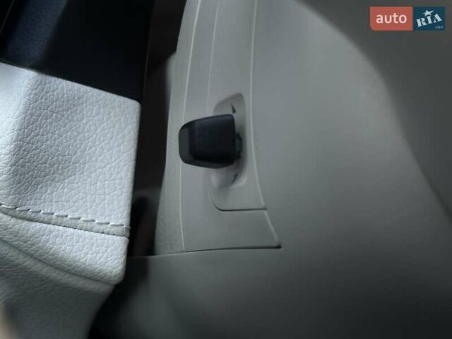 Синий Мерседес EQS SUV, объемом двигателя 0 л и пробегом 16 тыс. км за 102999 $, фото 60 на Automoto.ua