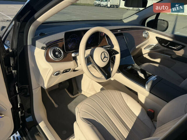 Зеленый Мерседес EQS SUV, объемом двигателя 0 л и пробегом 39 тыс. км за 55600 $, фото 11 на Automoto.ua