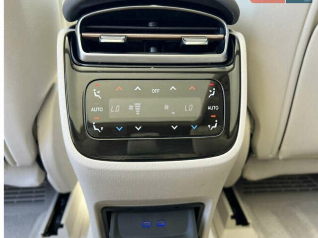 Зеленый Мерседес EQS SUV, объемом двигателя 0 л и пробегом 39 тыс. км за 55600 $, фото 28 на Automoto.ua