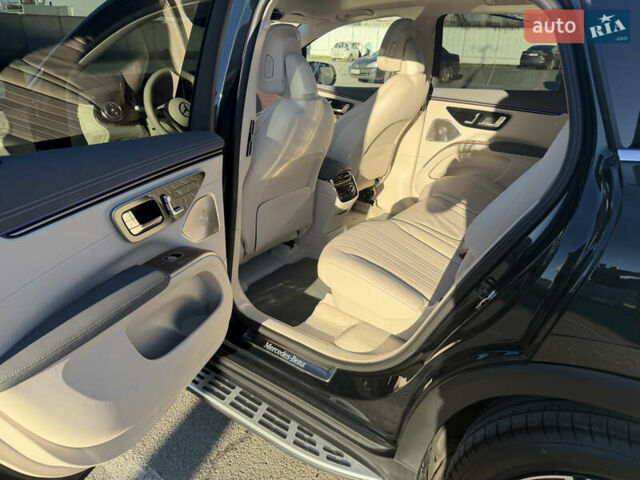 Зеленый Мерседес EQS SUV, объемом двигателя 0 л и пробегом 39 тыс. км за 55600 $, фото 16 на Automoto.ua