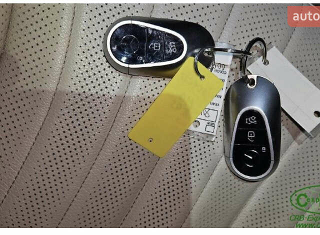 Зеленый Мерседес EQS SUV, объемом двигателя 0 л и пробегом 39 тыс. км за 55600 $, фото 25 на Automoto.ua