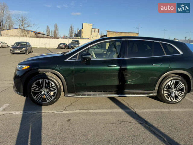 Зеленый Мерседес EQS SUV, объемом двигателя 0 л и пробегом 39 тыс. км за 55600 $, фото 1 на Automoto.ua