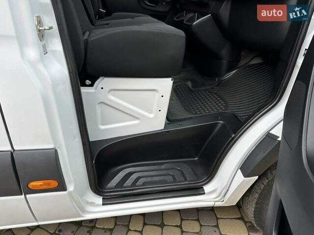 Білий Мерседес eSprinter, об'ємом двигуна 0 л та пробігом 32 тис. км за 19300 $, фото 60 на Automoto.ua