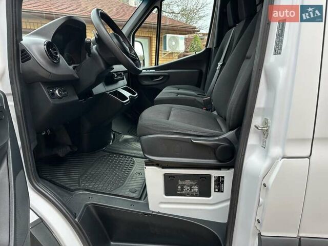 Білий Мерседес eSprinter, об'ємом двигуна 0 л та пробігом 32 тис. км за 19300 $, фото 30 на Automoto.ua