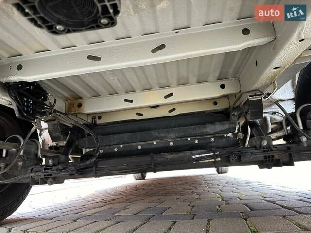 Белый Мерседес eSprinter, объемом двигателя 0 л и пробегом 32 тыс. км за 19300 $, фото 24 на Automoto.ua