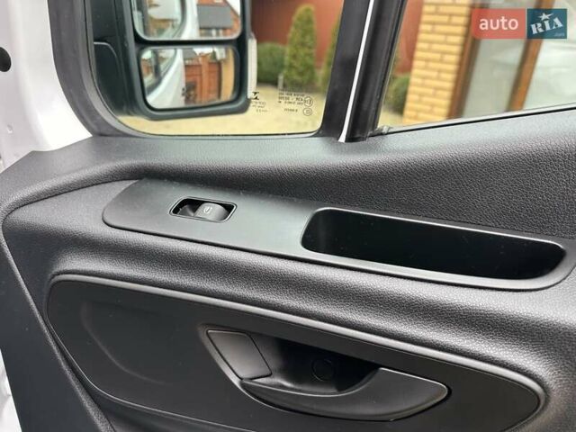 Белый Мерседес eSprinter, объемом двигателя 0 л и пробегом 32 тыс. км за 19300 $, фото 63 на Automoto.ua