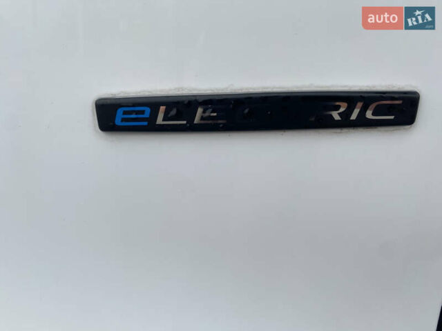 Белый Мерседес eSprinter, объемом двигателя 0 л и пробегом 26 тыс. км за 18300 $, фото 8 на Automoto.ua