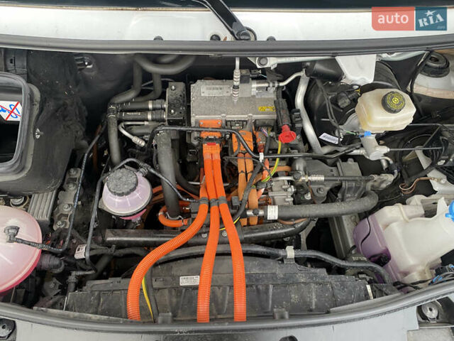 Белый Мерседес eSprinter, объемом двигателя 0 л и пробегом 26 тыс. км за 18300 $, фото 13 на Automoto.ua