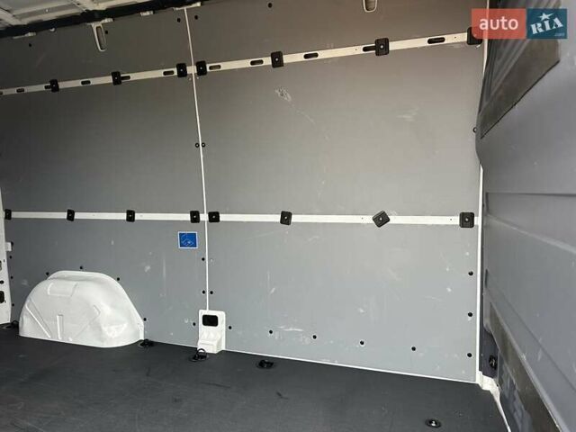 Белый Мерседес eSprinter, объемом двигателя 0 л и пробегом 32 тыс. км за 19300 $, фото 53 на Automoto.ua