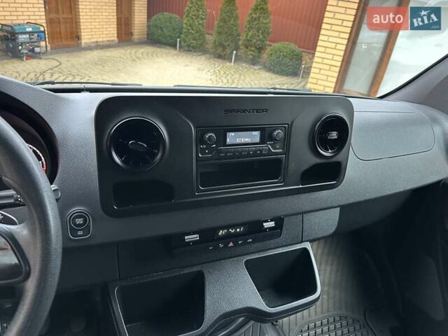 Белый Мерседес eSprinter, объемом двигателя 0 л и пробегом 32 тыс. км за 19300 $, фото 38 на Automoto.ua
