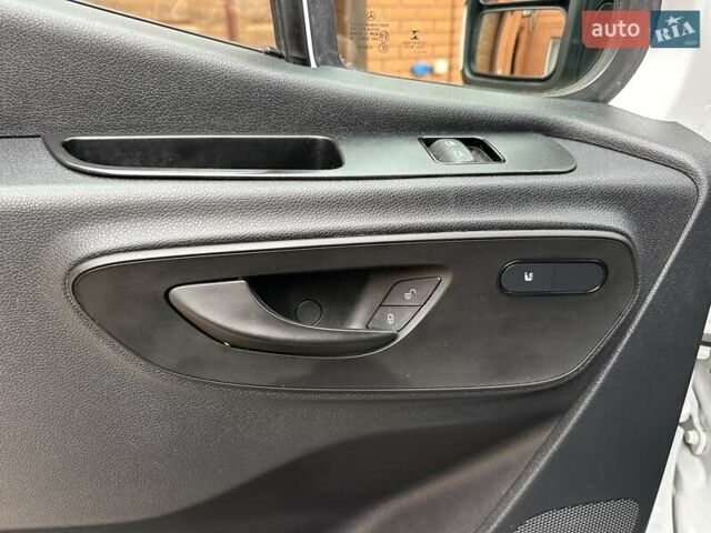 Білий Мерседес eSprinter, об'ємом двигуна 0 л та пробігом 32 тис. км за 19300 $, фото 27 на Automoto.ua