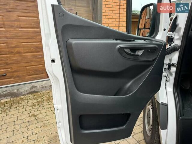 Білий Мерседес eSprinter, об'ємом двигуна 0 л та пробігом 32 тис. км за 19300 $, фото 26 на Automoto.ua