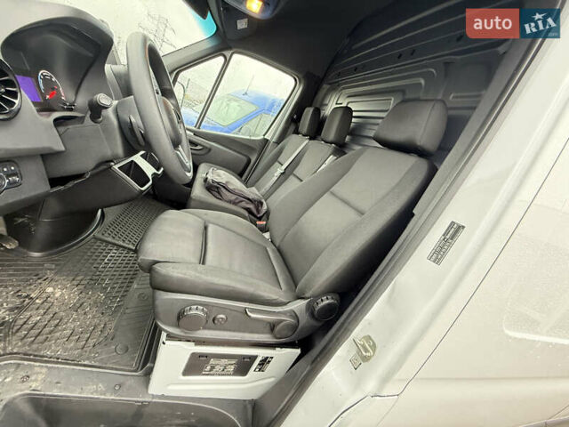 Белый Мерседес eSprinter, объемом двигателя 0 л и пробегом 38 тыс. км за 23900 $, фото 4 на Automoto.ua